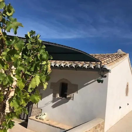 Casita Rural Entre Olivos Holiday home