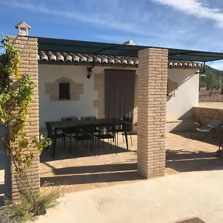 Casita Rural Entre Olivos * Biar