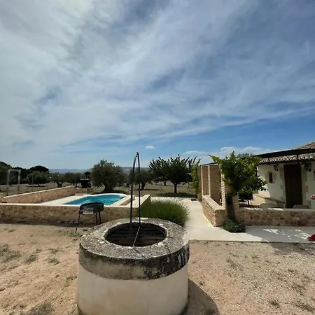 Casita Rural Entre Olivos Holiday home Biar
